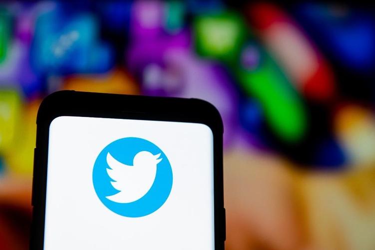 Twitter optimizes profile pages and adds achievement badge system 